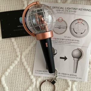 ATEEZ Original Mini Lightstick - Never Used